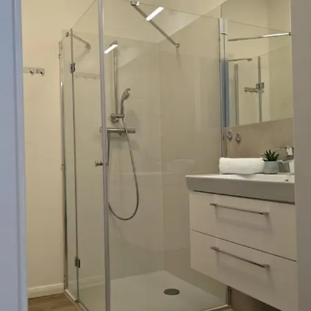 In Mit Grossem Balkon Διαμέρισμα *